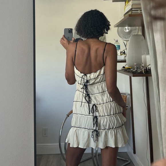 Mirror Palais ruffle tunnel mini dress - Picture 4 of 5